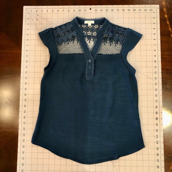 Blue Embroidered Blouse High Lace Collar V-neck Size Small Elegant Holidays - Picture 14 of 16